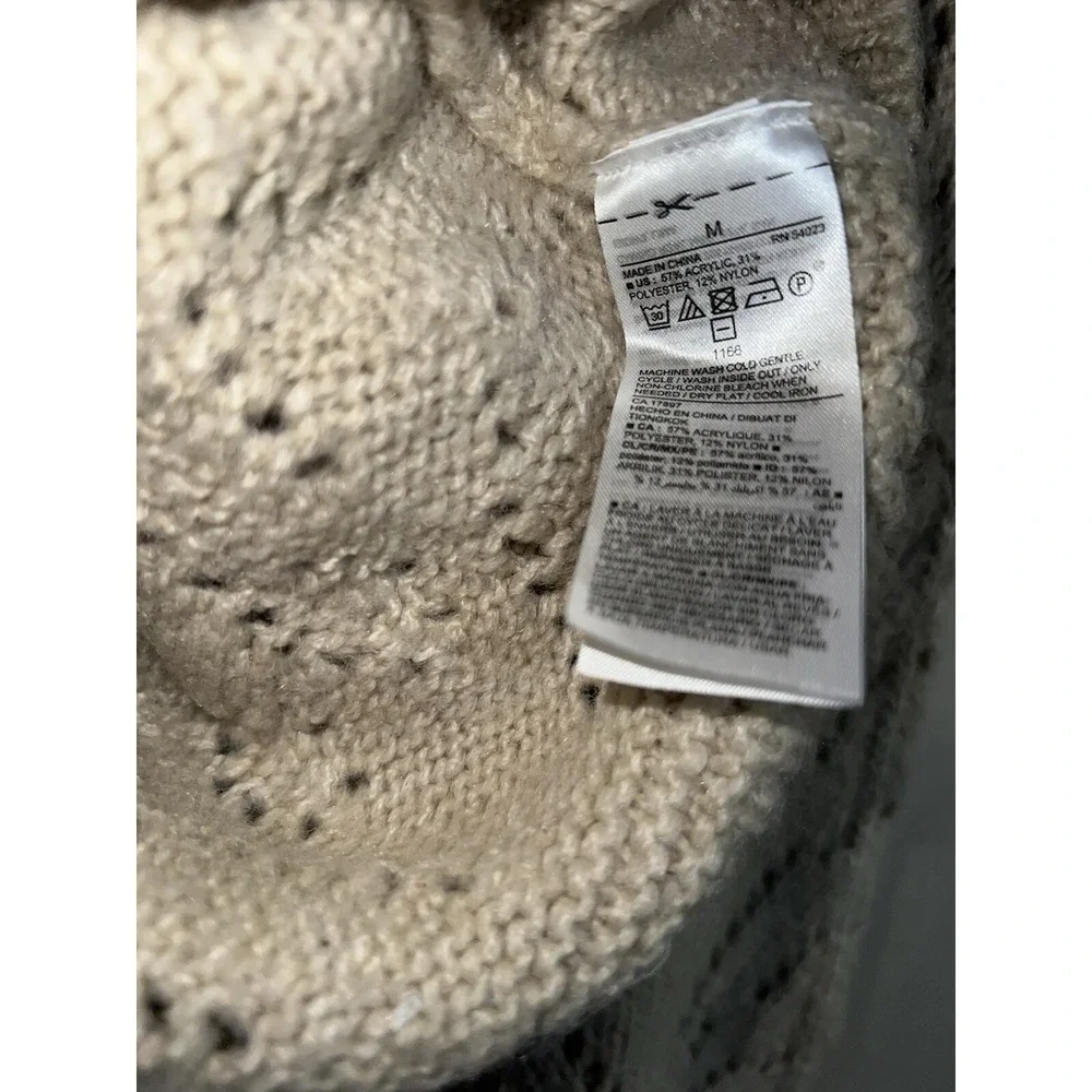 Old Navy Tan Chunky Sweater Size Medium  Soft Warm Cottage‎ Neutral